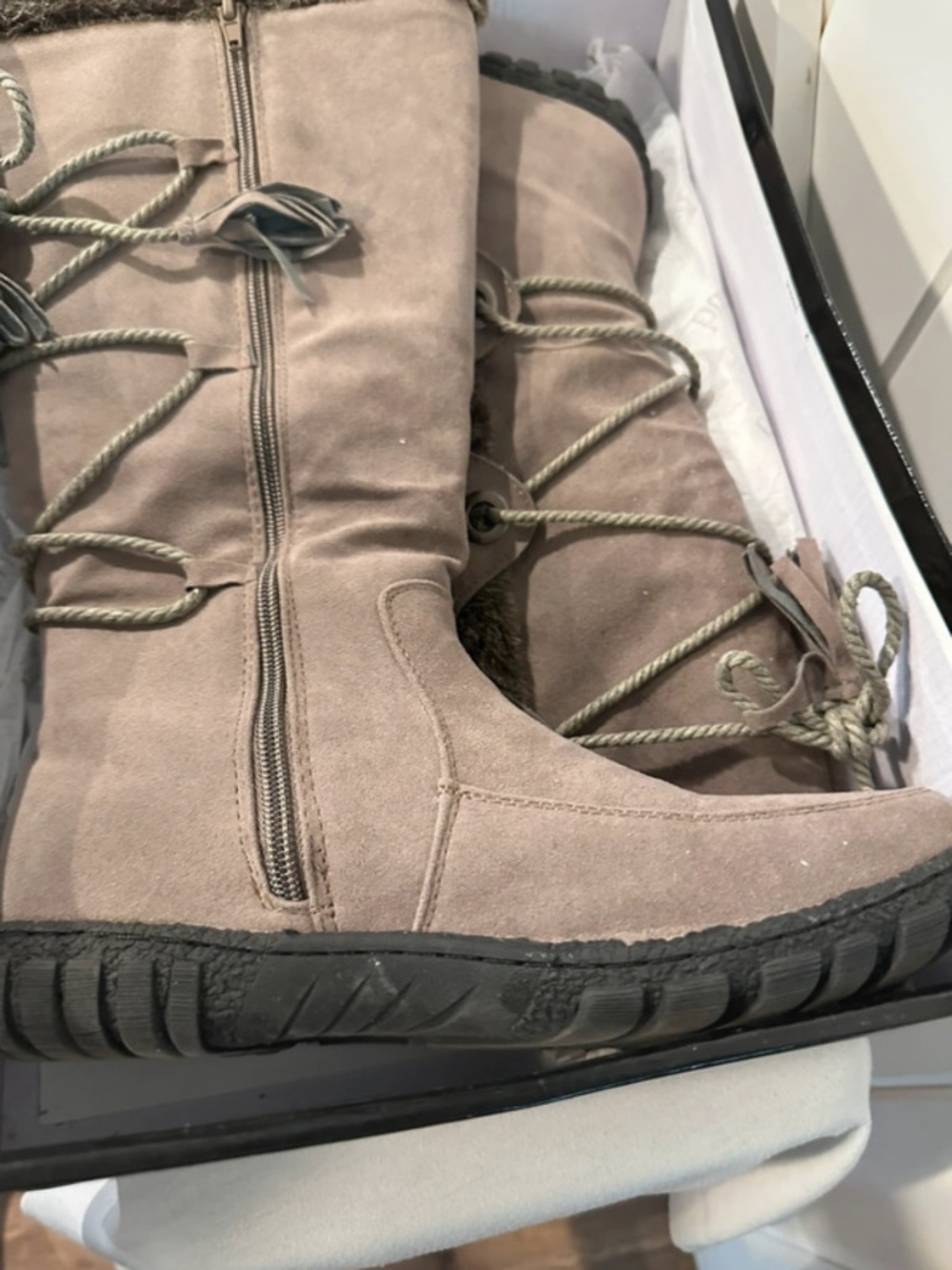 NWT Bocco boots